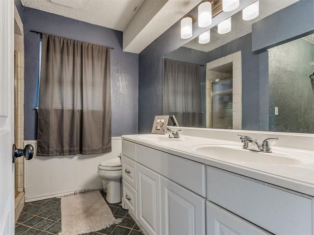 2418 Weatherford Drive, Norman, OK 73071