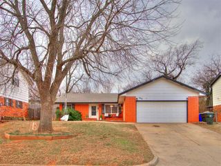 2418 Weatherford Drive, Norman, OK 73071