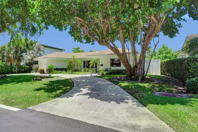 5 Gatehouse Road, Sea Ranch Lakes, FL 33308