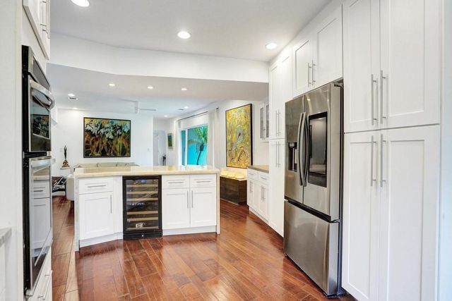 5 Gatehouse Road, Sea Ranch Lakes, FL 33308