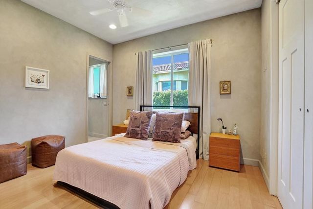 5 Gatehouse Road, Sea Ranch Lakes, FL 33308