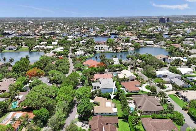 5 Gatehouse Road, Sea Ranch Lakes, FL 33308