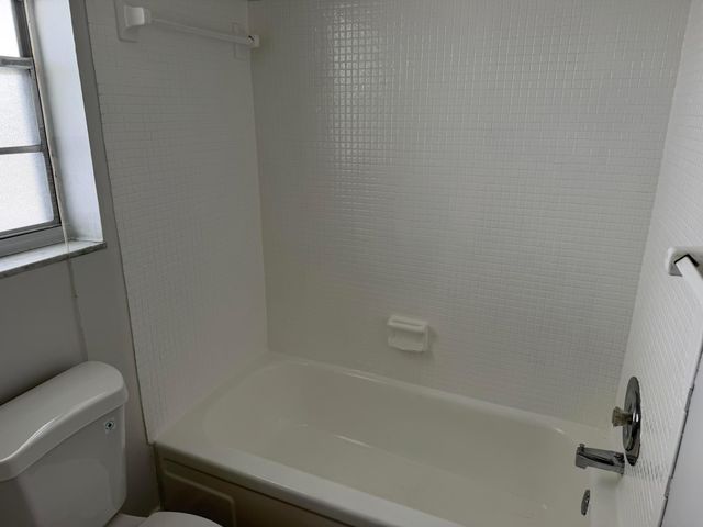 1113 Lake Terrace 205, Boynton Beach, FL 33426