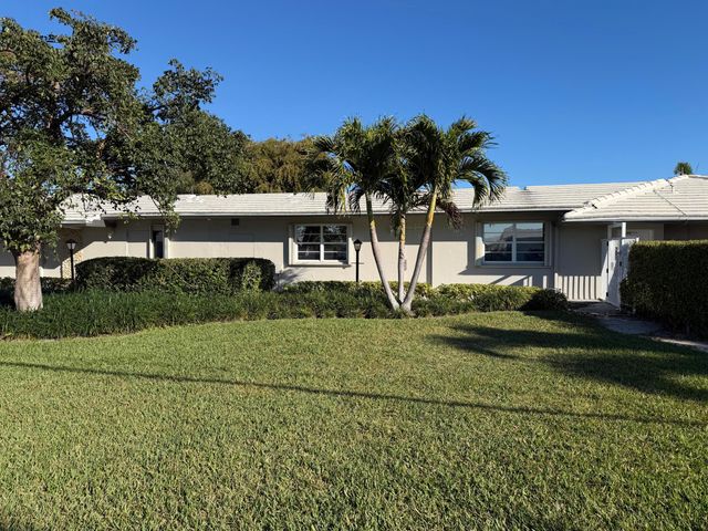 1113 Lake Terrace 205, Boynton Beach, FL 33426