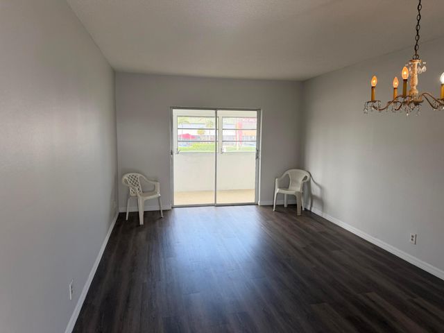 1113 Lake Terrace 205, Boynton Beach, FL 33426