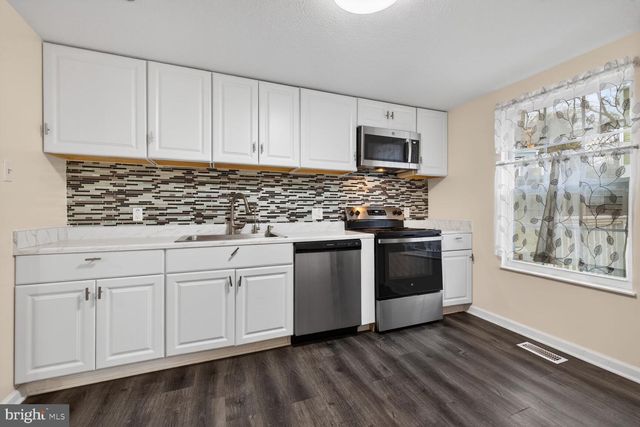 1592 ELMWOOD CT, Frederick, MD 21702