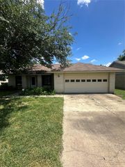 416 Meadowhill Drive, Garland, TX 75043