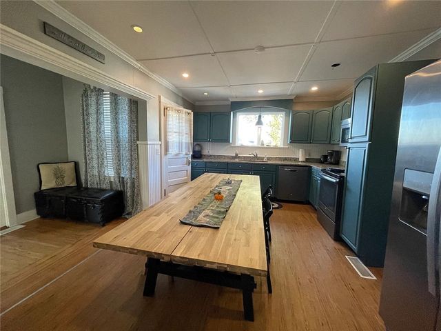 29 Anthony Street, Newport, RI 02840