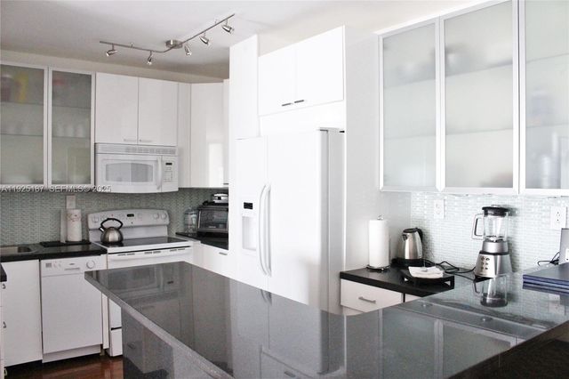 1980 S OCEAN DR 8N, Hallandale Beach, FL 33009