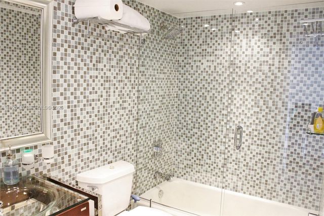 1980 S OCEAN DR 8N, Hallandale Beach, FL 33009