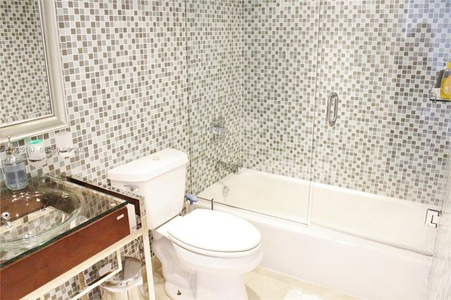 1980 S OCEAN DR 8N, Hallandale Beach, FL 33009