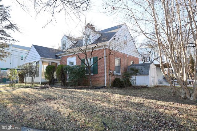 8208 MAPLE RIDGE RD, Bethesda, MD 20814