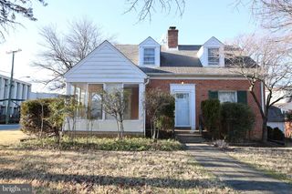 8208 MAPLE RIDGE RD, Bethesda, MD 20814