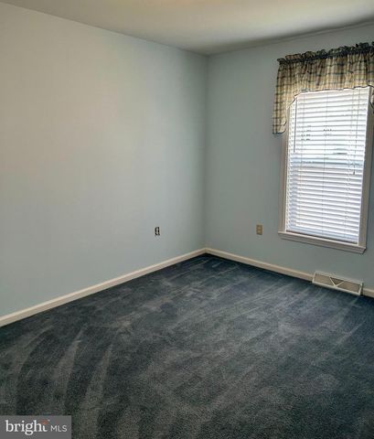 5 REID DR, Nottingham, PA 19362