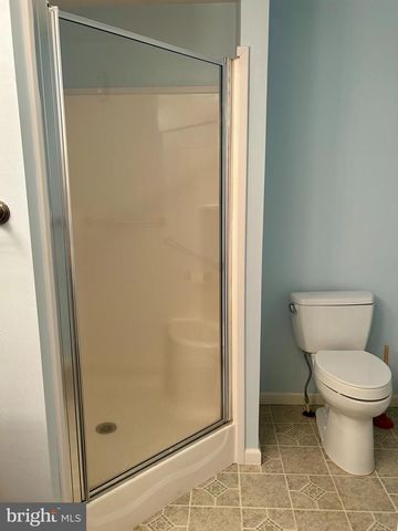 5 REID DR, Nottingham, PA 19362