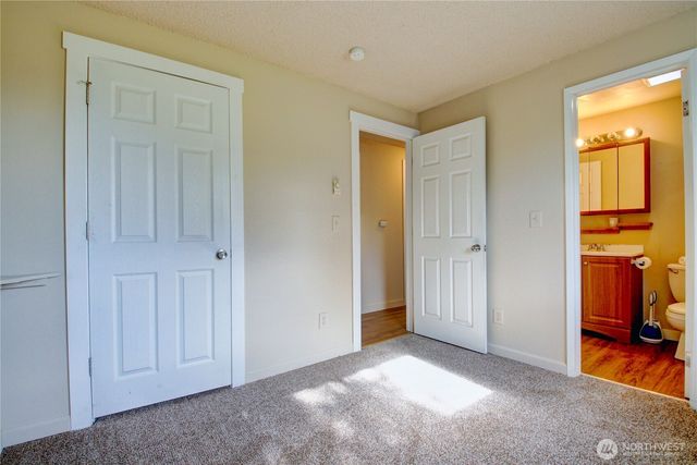 930 N LaVenture Road, Mount Vernon, WA 98273