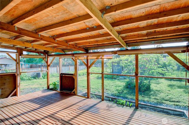 930 N LaVenture Road, Mount Vernon, WA 98273