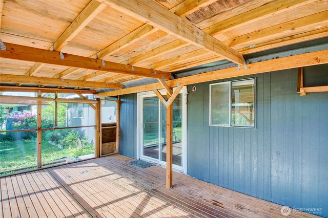 930 N LaVenture Road, Mount Vernon, WA 98273