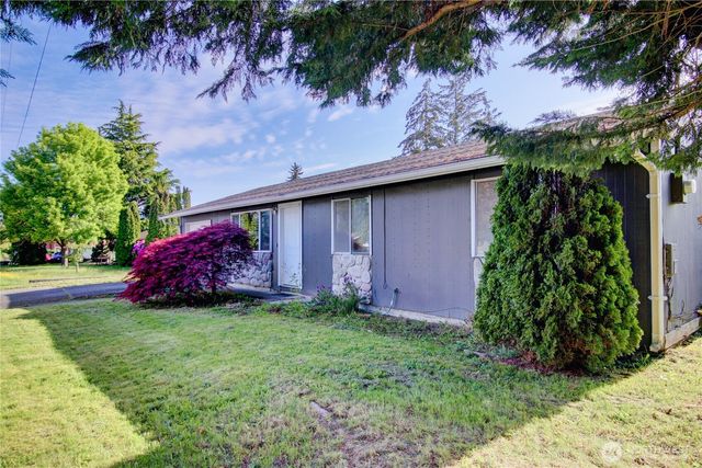 930 N LaVenture Road, Mount Vernon, WA 98273