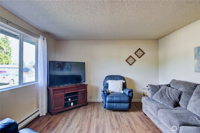 930 N LaVenture Road, Mount Vernon, WA 98273