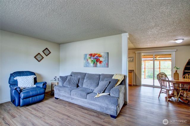 930 N LaVenture Road, Mount Vernon, WA 98273