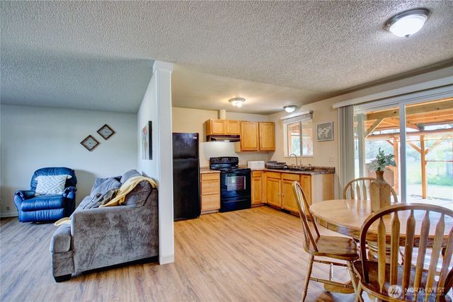 930 N LaVenture Road, Mount Vernon, WA 98273