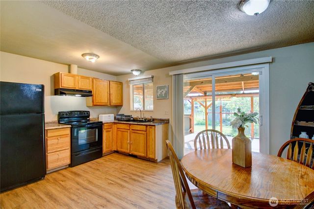 930 N LaVenture Road, Mount Vernon, WA 98273