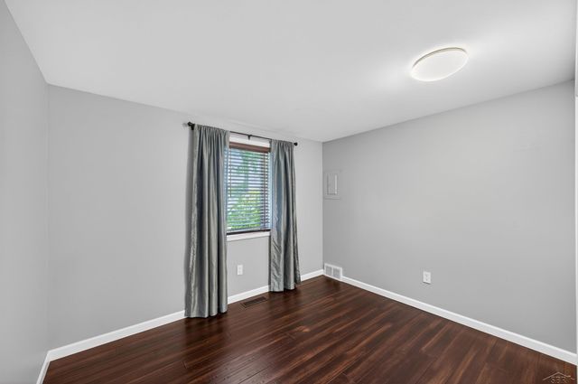 117 Darley Avenue, Auburn, MI 48611