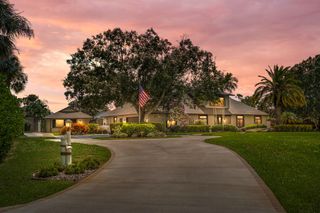 304 NE Elm Terrace, Jensen Beach, FL 34957