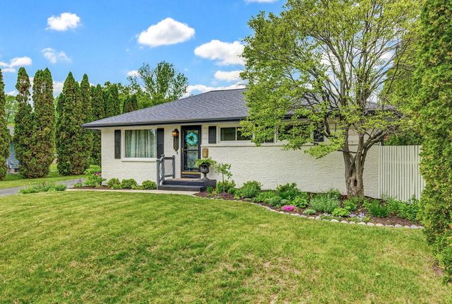 1608 Wind Dale DRIVE, Racine, WI 53402