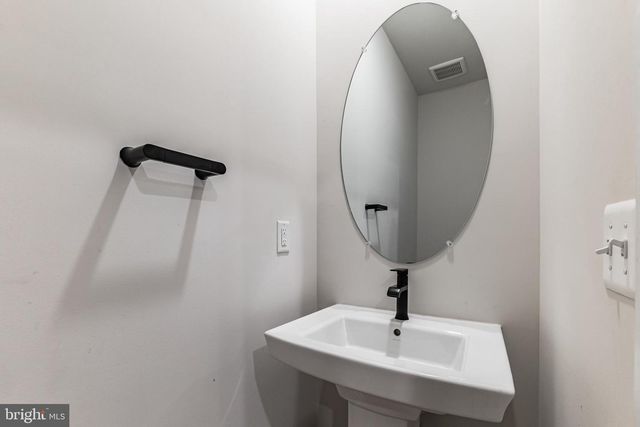 4404 ROLAND HEIGHTS AVE, Baltimore, MD 21211