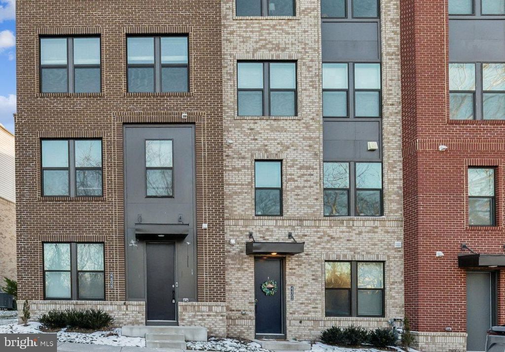 4404 ROLAND HEIGHTS AVE, Baltimore, MD 21211