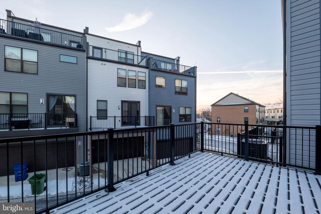 Image 32 of property listing at 4404 ROLAND HEIGHTS AVE, Baltimore, MD 21211