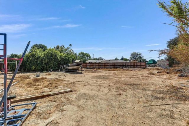 1852 Peppervilla Drive, El Cajon, CA 92021