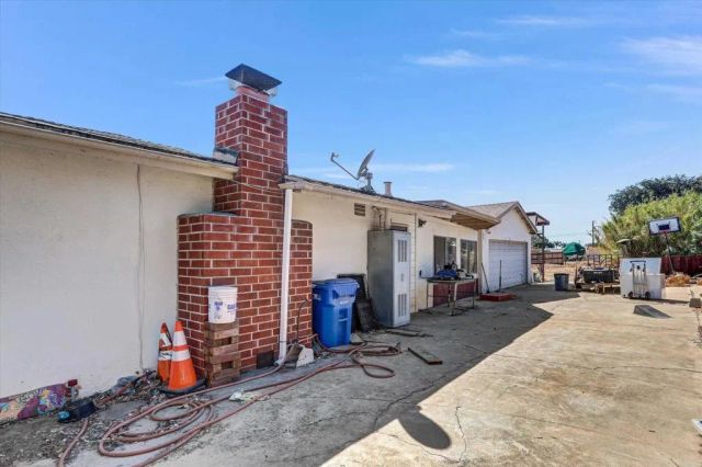 1852 Peppervilla Drive, El Cajon, CA 92021