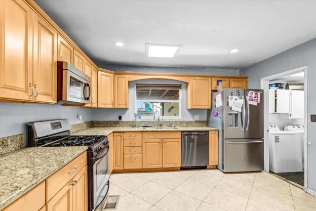 1852 Peppervilla Drive, El Cajon, CA 92021