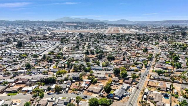 1852 Peppervilla Drive, El Cajon, CA 92021