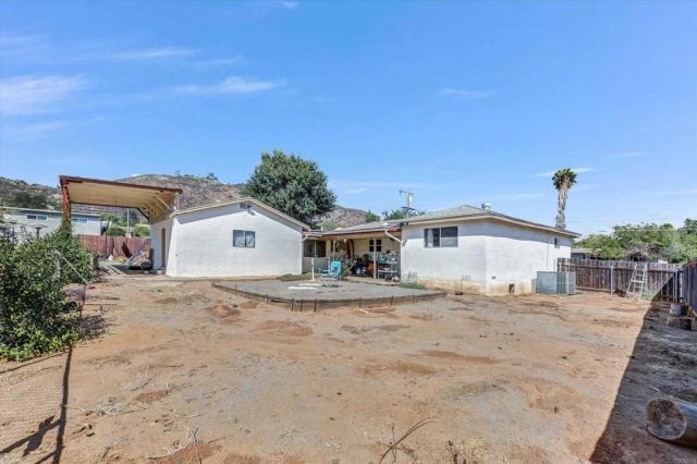 1852 Peppervilla Drive, El Cajon, CA 92021