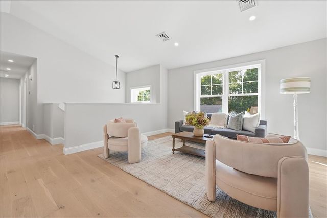 67 Kenway Avenue, Warwick, RI 02889