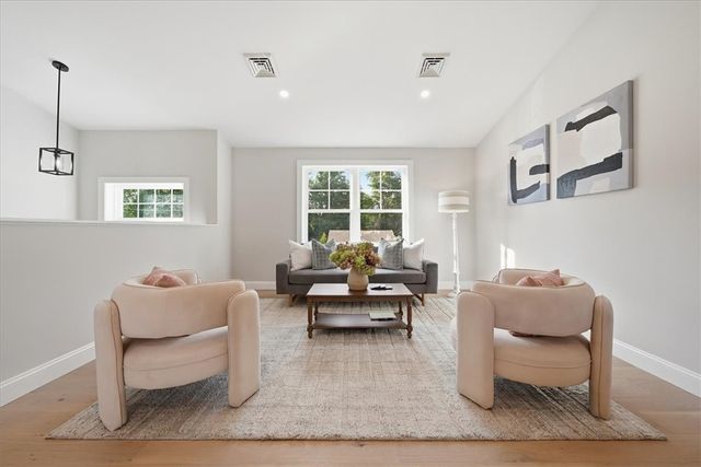 67 Kenway Avenue, Warwick, RI 02889