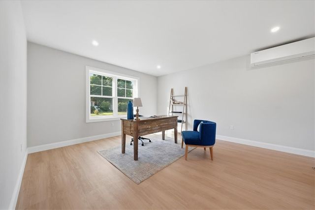67 Kenway Avenue, Warwick, RI 02889