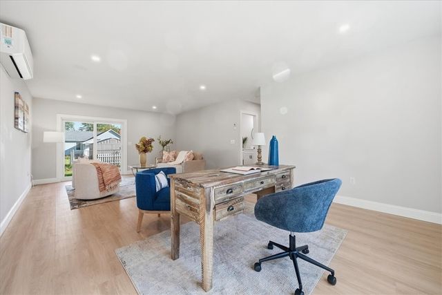 67 Kenway Avenue, Warwick, RI 02889