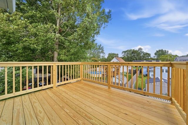 67 Kenway Avenue, Warwick, RI 02889