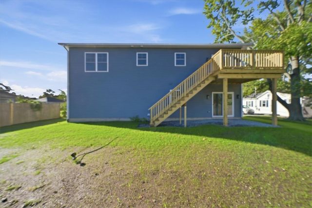 67 Kenway Avenue, Warwick, RI 02889