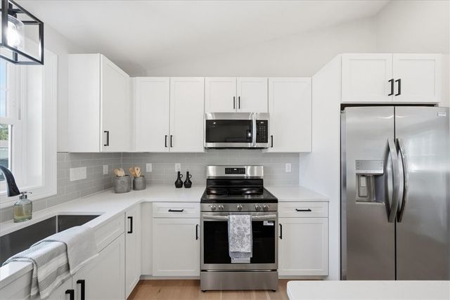 67 Kenway Avenue, Warwick, RI 02889