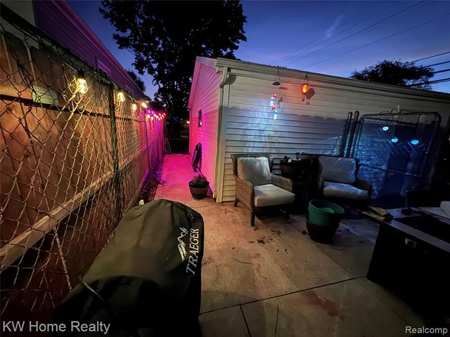 28260 Felician Street, Roseville, MI 48066