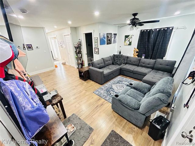 28260 Felician Street, Roseville, MI 48066