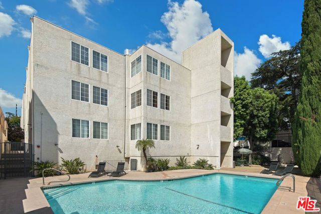 5050 Coldwater Canyon Avenue 203, Sherman Oaks, CA 91423