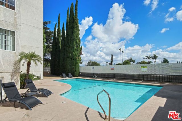 5050 Coldwater Canyon Avenue 203, Sherman Oaks, CA 91423