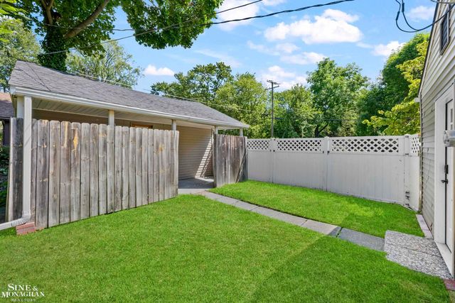 343 Beaupre Avenue, Grosse Pointe Farms, MI 48236